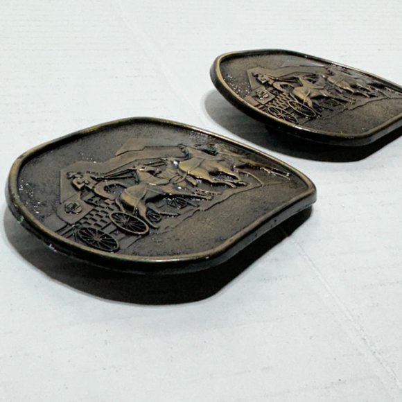 🛢️ RARE 1980's (2) GULF OIL Chuck Wagon Calgary Stampede Rodeo Belt Buckle 🤠🐎 - Picture 4 of 6